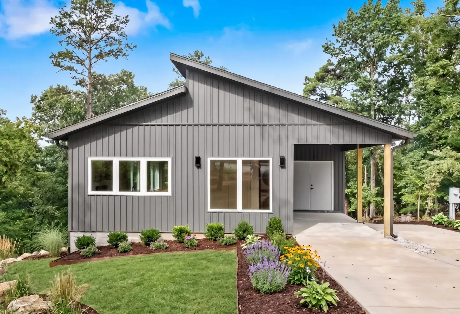 Custom home in Bella Vista, Arkansas — designed from the homeowner's own sketches and built by Evergreen Builders