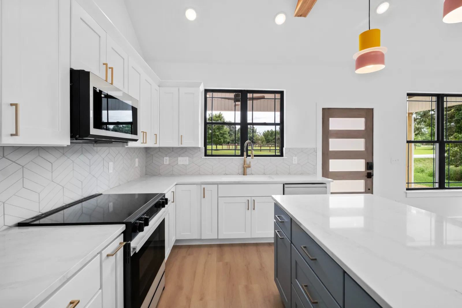 Custom home kitchen by Evergreen Builders in Northwest Arkansas